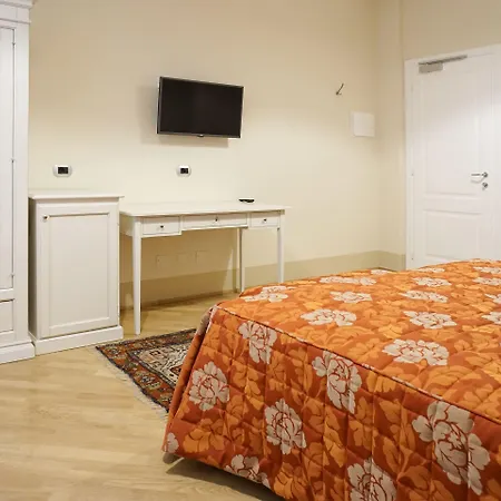 Casa Isolani Piazza Maggiore 1 Гостевой дом Болонья