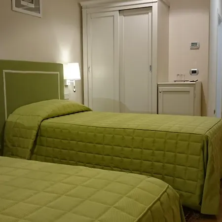 Casa Isolani Piazza Maggiore 1
