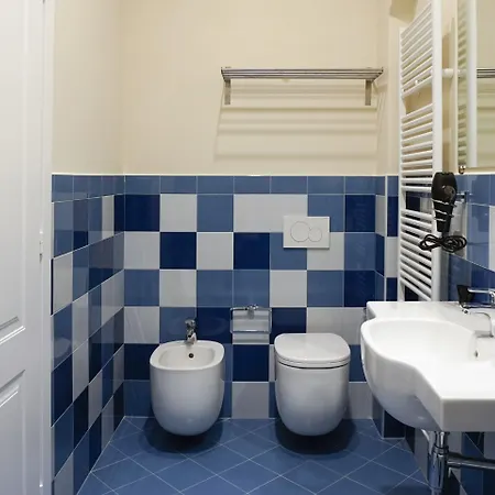 Casa Isolani Piazza Maggiore 1 Гостевой дом 4*