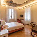 Casa Isolani Piazza Maggiore 1