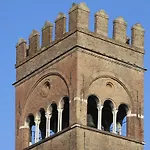 Casa Isolani Piazza Maggiore 1 4* Bologna