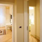 Casa Isolani Piazza Maggiore 1 Affittacamere 4*