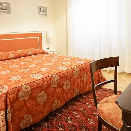 Casa Isolani Luxury Piazza Maggiore 1 Guest house 2*