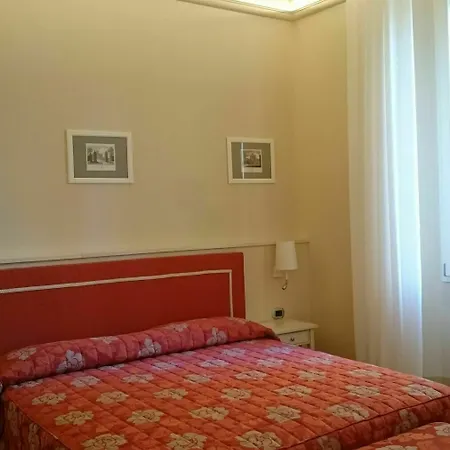 Casa Isolani Luxury Piazza Maggiore 1 Bolonha