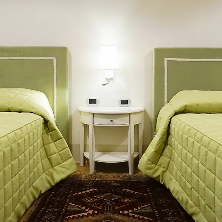 Casa Isolani Luxury Piazza Maggiore 1 2* Bolonha