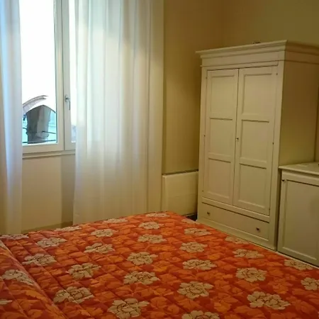 Casa Isolani Luxury Piazza Maggiore 1 2*