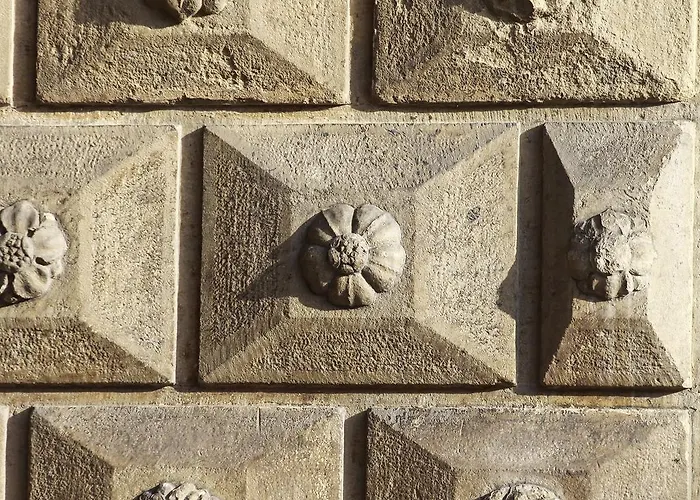 Casa Isolani Piazza Maggiore 1 בית הארחה 4*