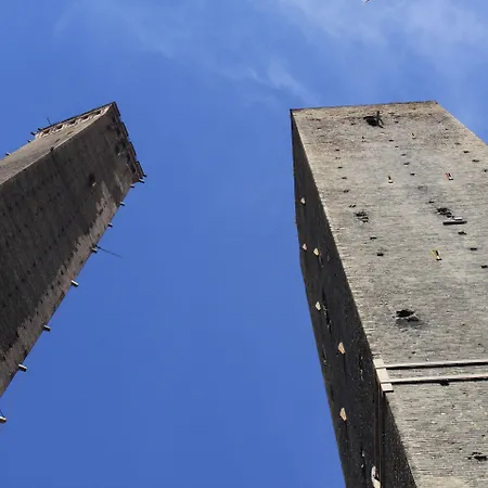 Casa Isolani Luxury Piazza Maggiore 1 Pensjonat Bolonia