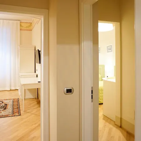 Casa Isolani Luxury Piazza Maggiore 1 Pensjonat 4*