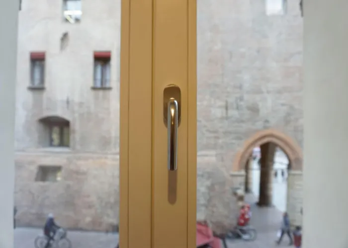 Gasthof Casa Isolani Piazza Maggiore 1