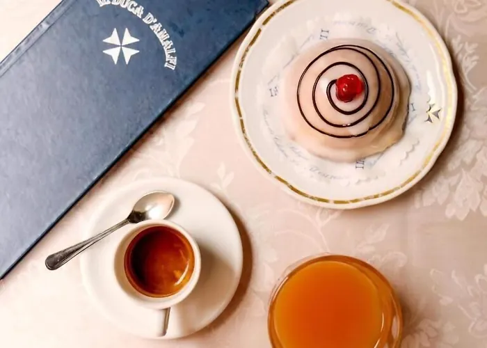 Casa Isolani Luxury Piazza Maggiore 1 Pensjonat Bolonia