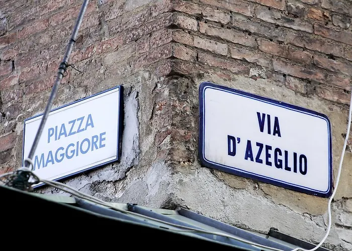 Casa Isolani Piazza Maggiore 1 Bologna