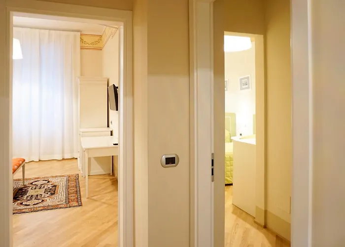 Casa Isolani Luxury Piazza Maggiore 1 Pensjonat 4*